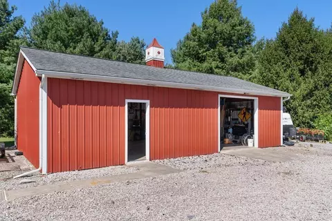 Exterior - 10187 Mantle Rd, Orient, OH 43146 photo 6 of 15