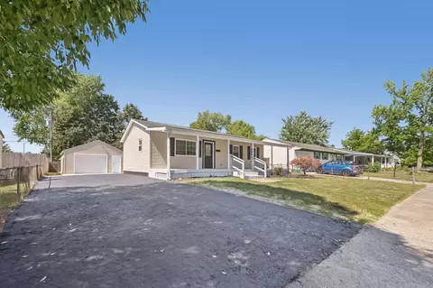 3773 Clearwater Dr, Columbus, OH 43232