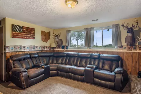 Living - 5191 Stauffer Rd, Morral, OH 43337 photo 4 of 4