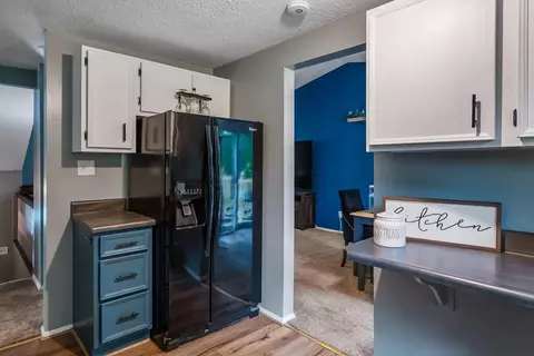 Kitchen - 5191 Stauffer Rd, Morral, OH 43337 photo 3 of 3