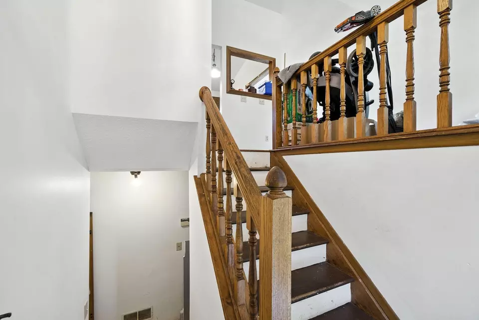 Entry Way - 3491 Headford Ct, Columbus, OH 43231 photo 1 of 4