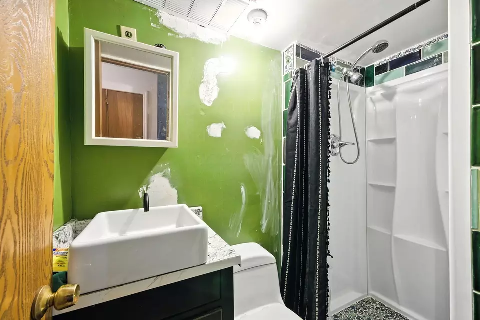 Bath - 3491 Headford Ct, Columbus, OH 43231 photo 2 of 2
