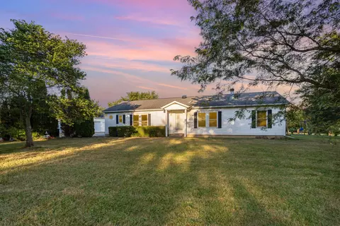 10586 Baldwin Rd, Mount Sterling, OH 43143
