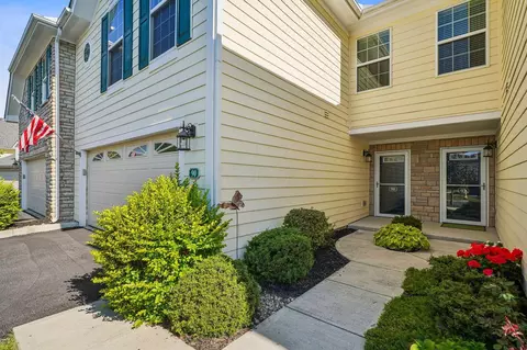 90 Lakes At Cheshire Dr, Delaware, OH 43015
