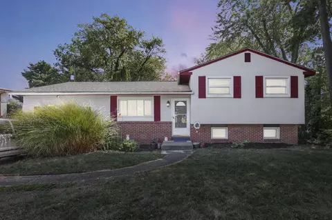 4868 Hendron Rd, Groveport, OH 43125