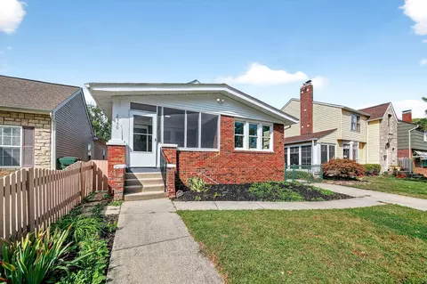 2930 Wicklow Rd, Columbus, OH 43204