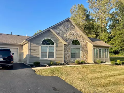 190 Jamie Lynn Cir, Pickerington, OH 43147