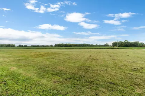 Exterior - 9900 Windfall Rd, La Rue, OH 43332 photo 8 of 9