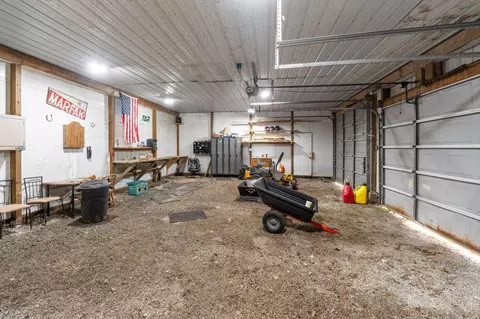 Exterior - 9900 Windfall Rd, La Rue, OH 43332 photo 6 of 9