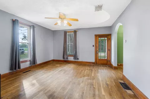 Living - 9900 Windfall Rd, La Rue, OH 43332 photo 2 of 2