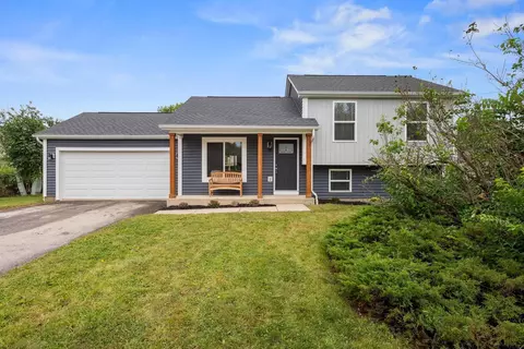 654 Pine Trace Ct, Columbus, OH 43228