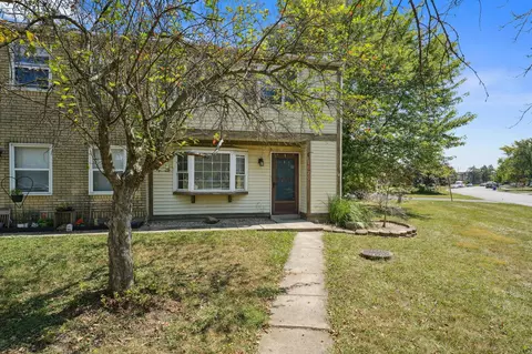 1620 Park Row Dr, Columbus, OH 43235