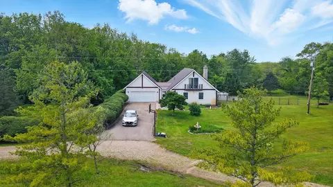 16270 Cook Yankeetown Rd NE, Mount Sterling, OH 43143