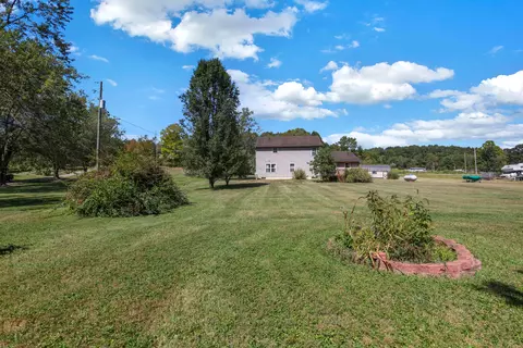Exterior - 6335 Cimarron Rd, Mount Perry, OH 43760 photo 6 of 18