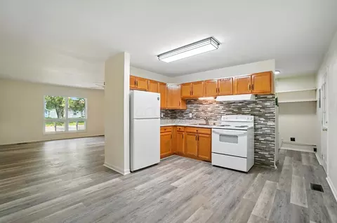 Kitchen - 115 W Auburn Ave, Springfield, OH 45506 photo 2 of 2