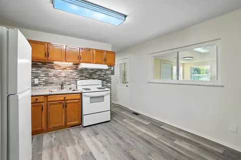 Kitchen - 115 W Auburn Ave, Springfield, OH 45506 photo 1 of 2