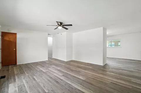 Living - 115 W Auburn Ave, Springfield, OH 45506 photo 3 of 3