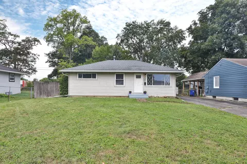 1037 Chestershire Rd, Columbus, OH 43204