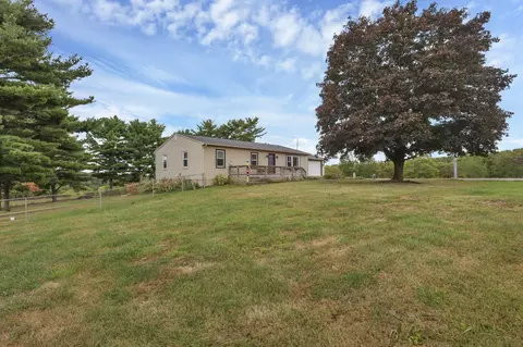 7880 Martinsburg Rd, Saint Louisville, OH 43071