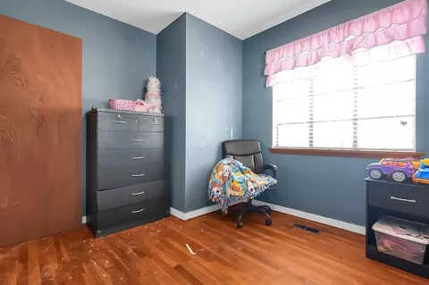 Bedroom - 614 Renick Ave, Circleville, OH 43113 photo 3 of 5
