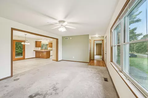 2920 E High St, Newark, OH 43055 photo 8
