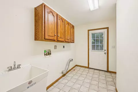 2920 E High St, Newark, OH 43055 photo 20