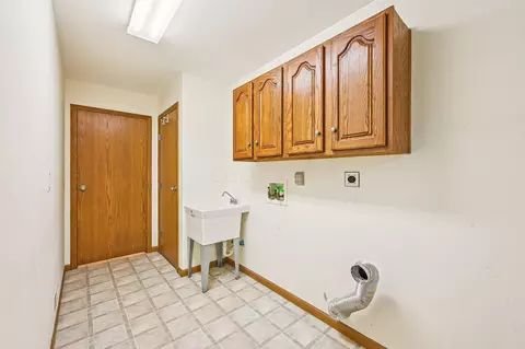2920 E High St, Newark, OH 43055 photo 21