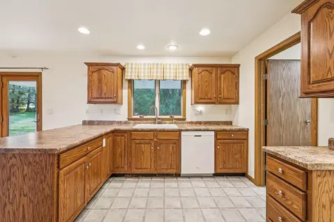2920 E High St, Newark, OH 43055 photo 17