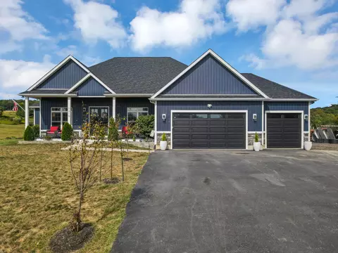 1210 Rainbow Dr NW, Lancaster, OH 43130