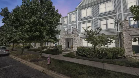 5916 Winberry Creek Dr #1005, Dublin, OH 43016