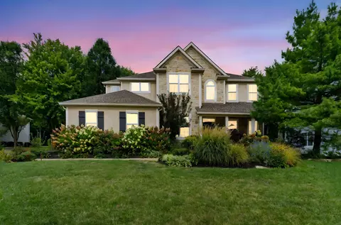 2974 Creekwood Estates Dr, Blacklick, OH 43004