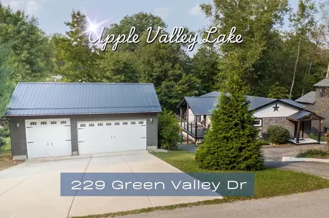 229 Green Valley Dr, Howard, OH 43028