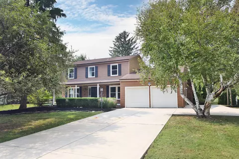 885 Old Farm Rd, Columbus, OH 43213