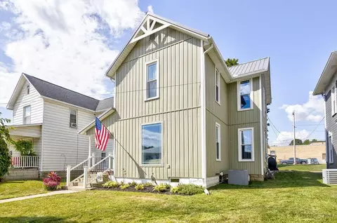 417 Market St, Danville, OH 43014