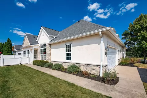 2704 Scioto Station Dr, Columbus, OH 43204