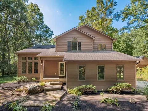 1944 Ford Rd, Delaware, OH 43015