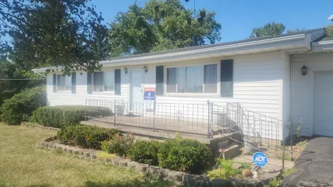 7258 Warner Huffer Rd, Circleville, OH 43113