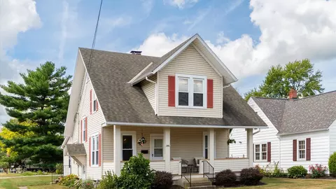 301 N Oak St, Baltimore, OH 43105