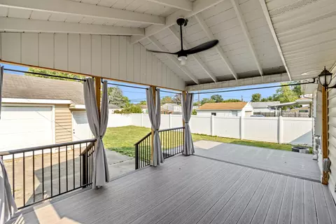 2977 Upton Rd W, Columbus, OH 43232