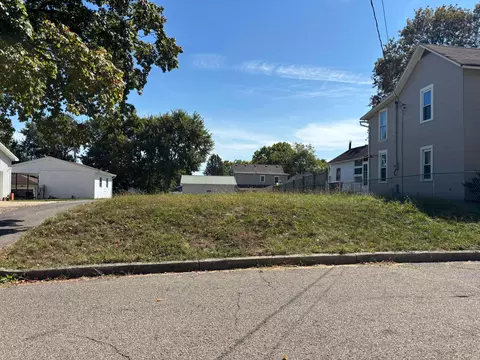114-116 S Cedar Ave, Lancaster, OH 43130