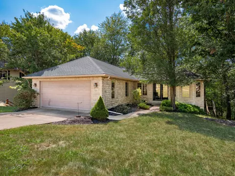 606 Kimberly Ct, Heath, OH 43056