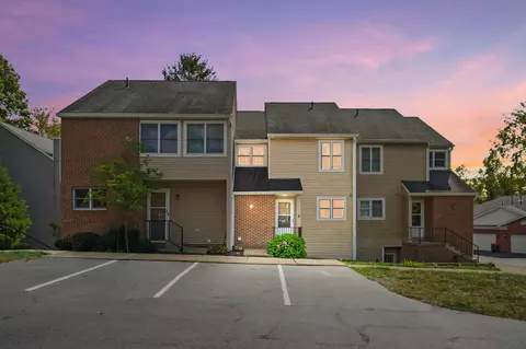 640 W Maple St, Granville, OH 43023