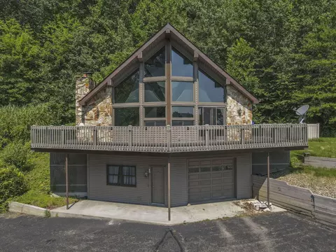 1000 Mcgrery Rd SE, Lancaster, OH 43130