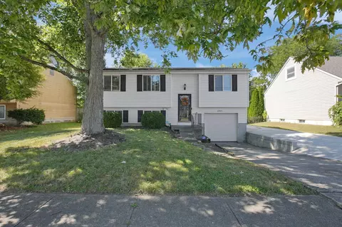 3945 Three Rivers Dr, Groveport, OH 43125