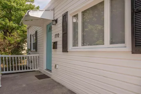 1710 Kenny Rd, Columbus, OH 43212