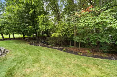 Exterior - 4340 Manor Ct E, Dublin, OH 43017 photo 21 of 27