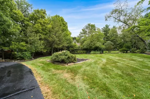 Exterior - 4340 Manor Ct E, Dublin, OH 43017 photo 22 of 27