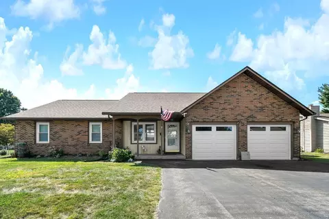 1141 Whispering Pines Ct, Heath, OH 43056