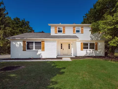 856 Cummington Rd, Columbus, OH 43213
