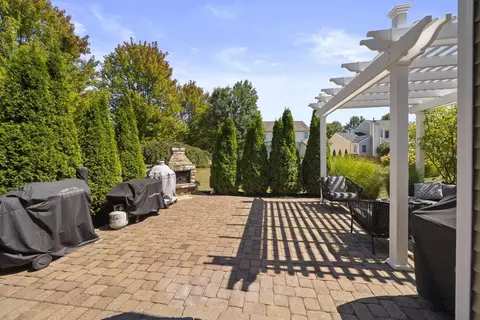 Exterior - 101 Ruby Red Ln, Delaware, OH 43015 photo 7 of 13